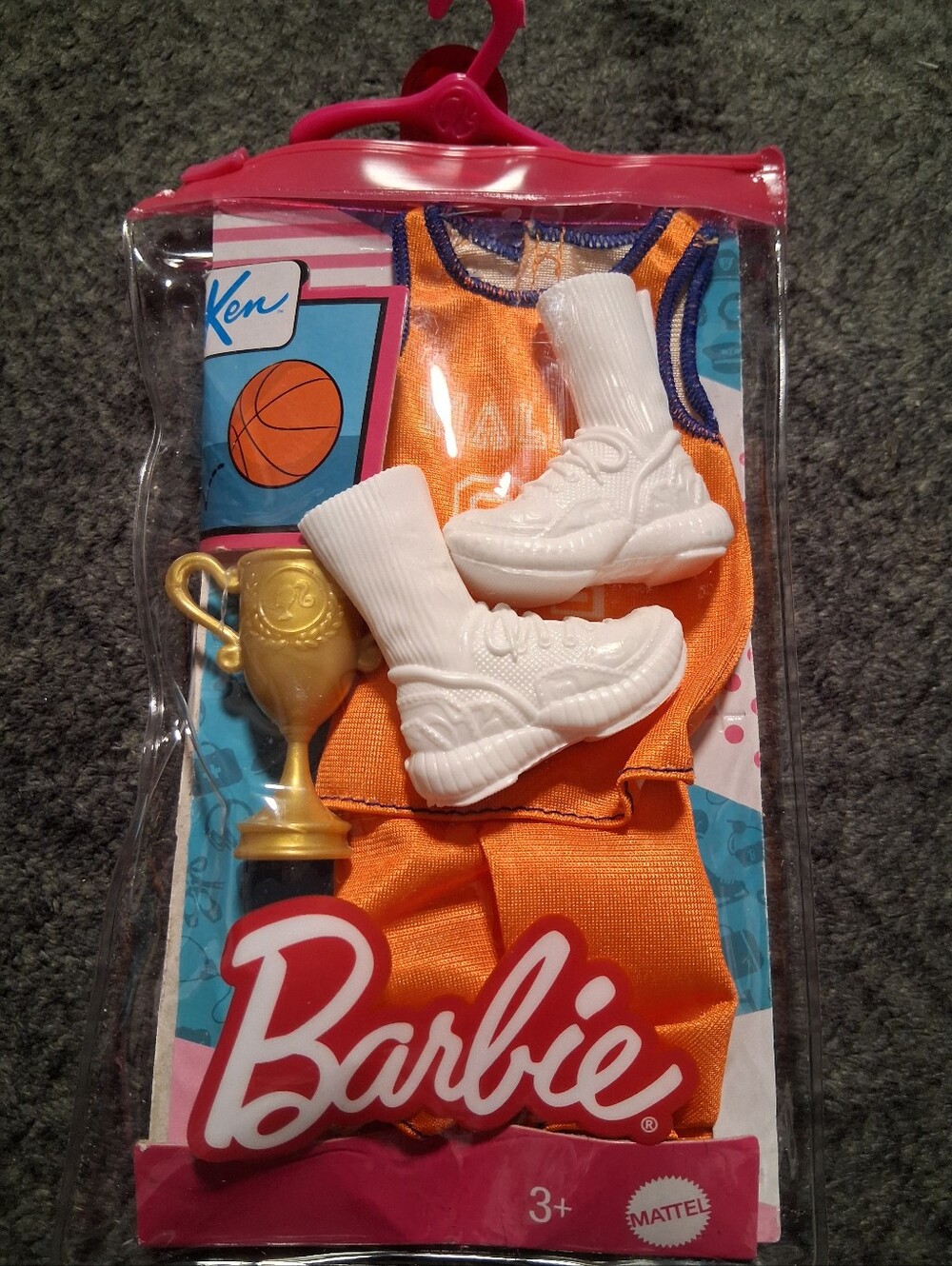 Ken Career Baskeball Fashion Set
